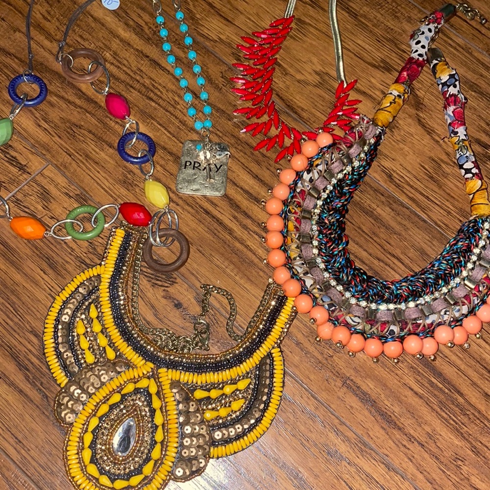 Lot of costume jewelry necklaces